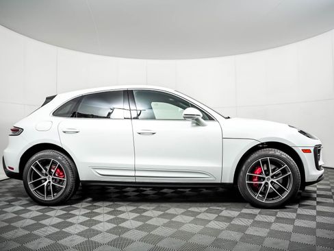 Certified 2026 Porsche Macan S AWD/4WD image 9