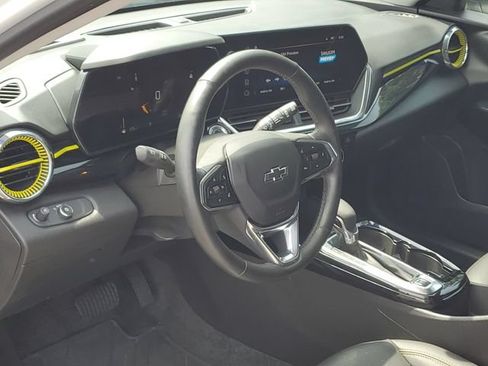 Certified 2025 Chevrolet Trax ACTIV w/ Driver Confidence Package FWD image 7