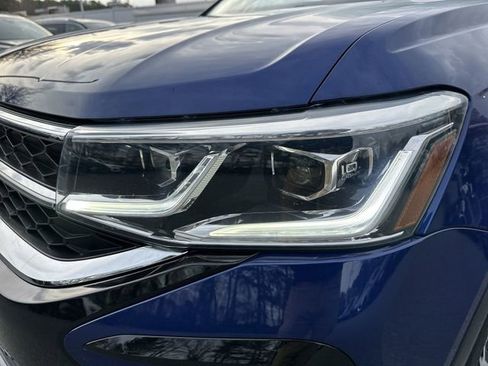 Certified 2023 Volkswagen Taos SEL image 17