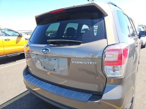 Used 2017 Subaru Forester 2.5i Touring AWD/4WD image 17