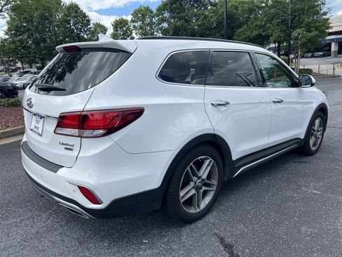 Used 2017 Hyundai Santa Fe Limited FWD image 5