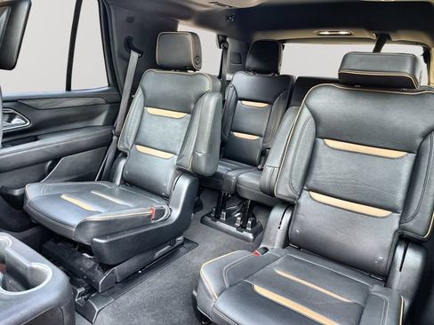 Used 2023 GMC Yukon AT4 w/ Technology Package AWD/4WD image 32