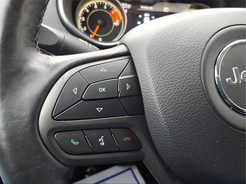 Used 2021 Jeep Cherokee Trailhawk image 14