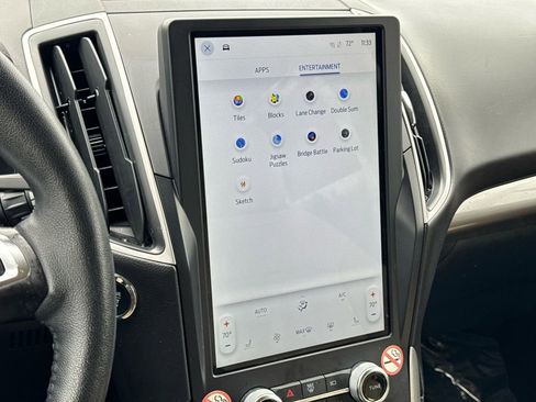 Used 2024 Ford Edge SEL image 35