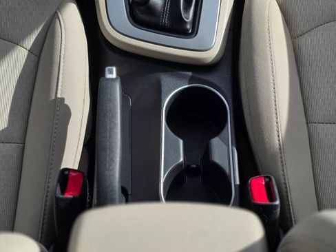 Used 2017 Hyundai Elantra SE FWD image 23