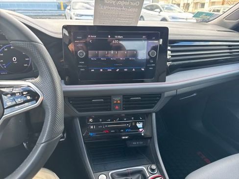 Certified 2025 Volkswagen Jetta GLI Autobahn image 24