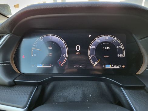 Used 2024 Jeep Grand Cherokee L Laredo image 11