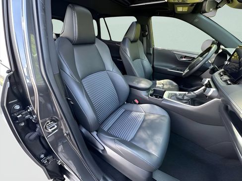 Used 2023 Toyota RAV4 XSE AWD/4WD image 23