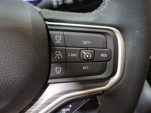 Used 2023 Jeep Wagoneer Series II AWD/4WD image 35