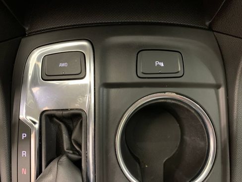 Used 2023 Chevrolet Equinox LT AWD/4WD image 13