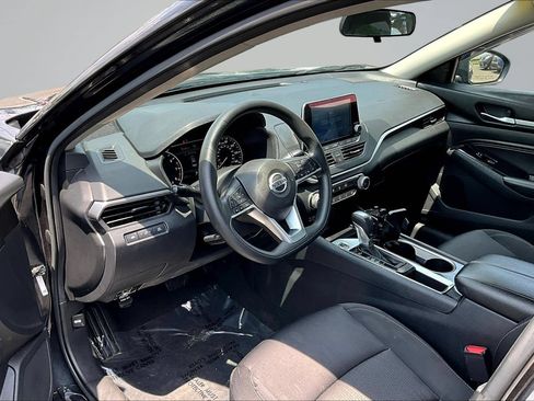 Used 2021 Nissan Altima 2.5 SV FWD image 17
