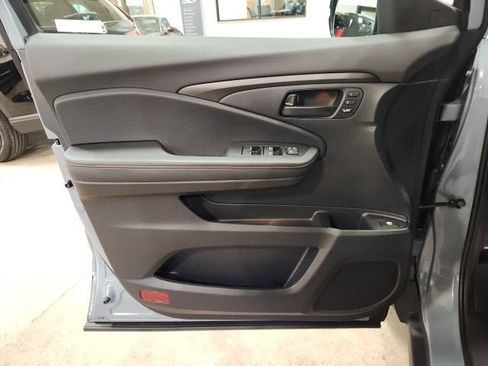 Certified 2025 Honda Ridgeline TrailSport image 22
