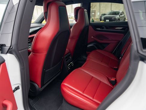New 2026 Porsche Macan 4S Electric AWD/4WD image 23