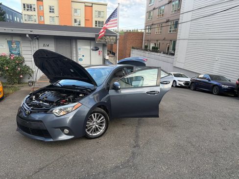 Used 2014 Toyota Corolla LE w/ Protection Package FWD image 4