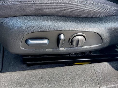 Used 2023 Chevrolet Malibu LT FWD image 26