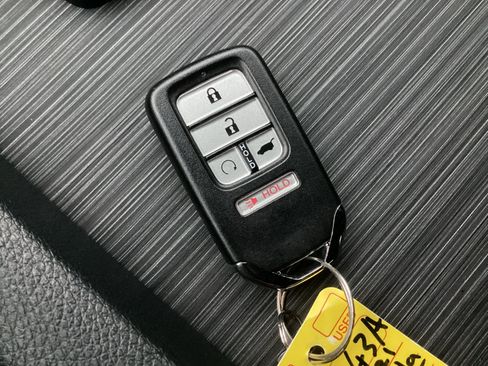 Used 2021 Honda Pilot Touring image 38