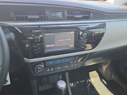 Used 2016 Toyota Corolla LE FWD image 26