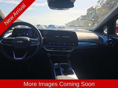 Used 2024 Chevrolet Equinox EV LT FWD image 12