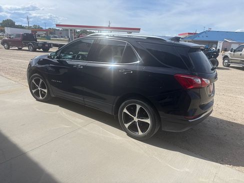 Used 2021 Chevrolet Equinox Premier AWD/4WD image 1