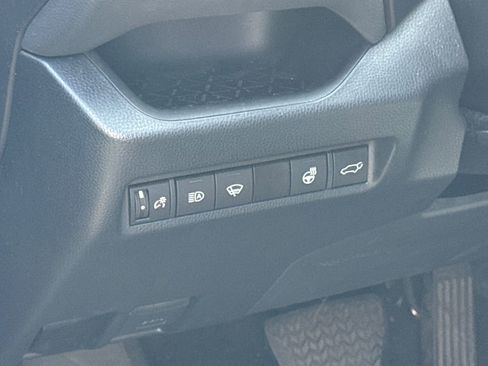 Used 2022 Toyota RAV4 XLE w/ Convenience Package image 14