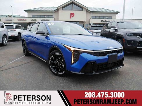 Used 2025 Kia K4 GT-Line image 1