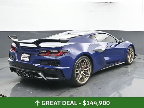 Used 2025 Chevrolet Corvette Z06 w/ Z07 Performance Package image 10