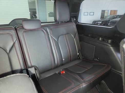 Used 2019 Ford Expedition Limited w/ Equipment Group 303A AWD/4WD image 25