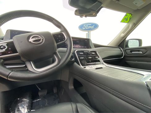 Used 2025 Nissan Armada SV AWD/4WD image 20