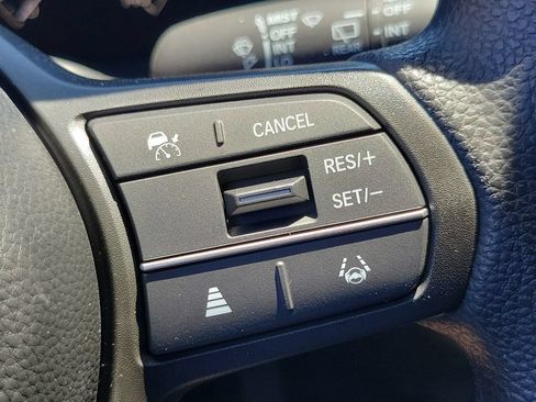 Certified 2027 Honda HR-V LX image 25