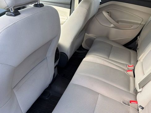 Used 2018 Ford Escape SE image 11