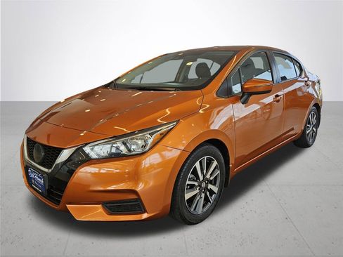 Used 2021 Nissan Versa SV image 2
