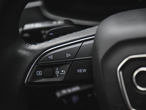 Used 2024 Audi Q7 3.0T Premium Plus image 23