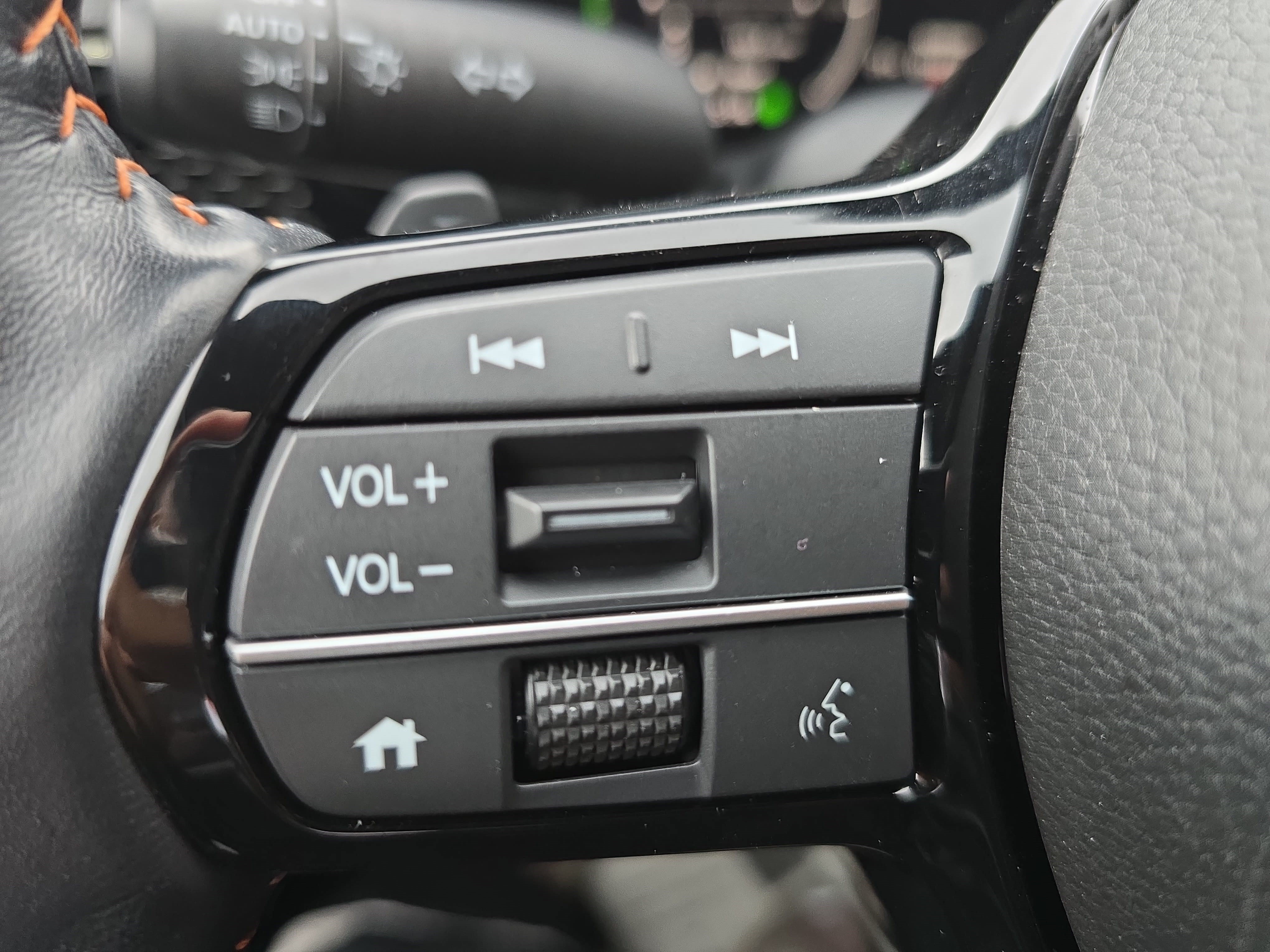 Used 2025 Honda CR-V Sport Touring image 17