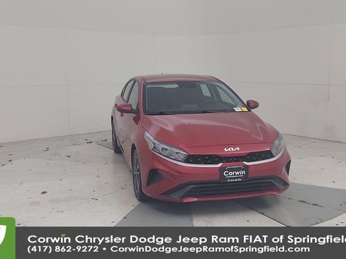 Used 2024 Kia Forte LXS image 4