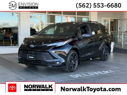 New 2025 Toyota Sienna XLE Woodland Edition