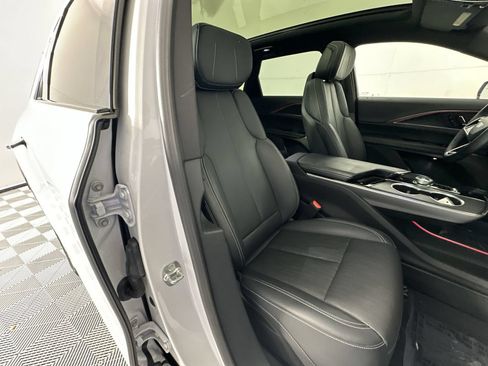Used 2024 Cadillac Lyriq Luxury AWD/4WD image 27