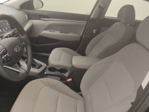 Used 2020 Hyundai Elantra SEL image 17
