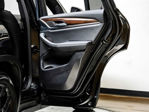 Used 2024 BMW X4 xDrive30i image 50