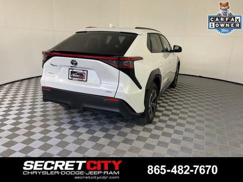 Used 2023 Toyota bZ4X XLE w/ Weather Package AWD/4WD image 7