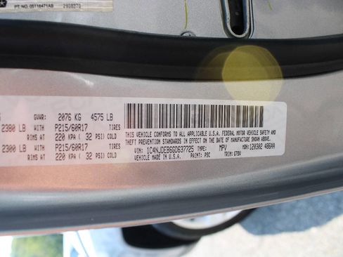 Used 2016 Jeep Compass Latitude image 41