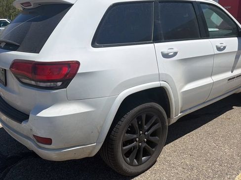 Used 2021 Jeep Grand Cherokee Laredo X AWD/4WD image 5