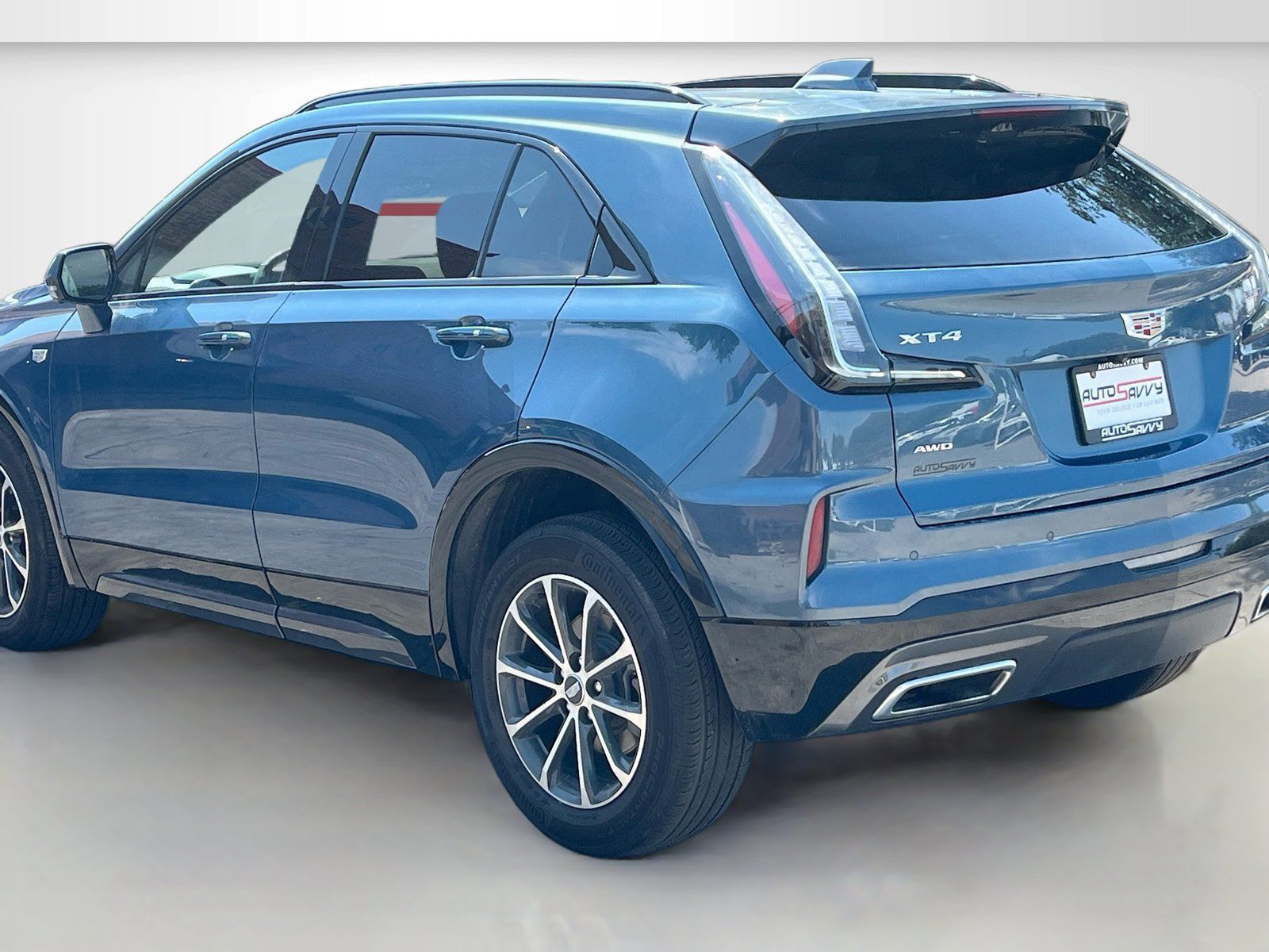 Used 2025 Cadillac XT4 Sport AWD/4WD image 5