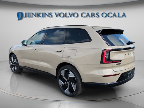 New 2025 Volvo EX90 Ultra image 6