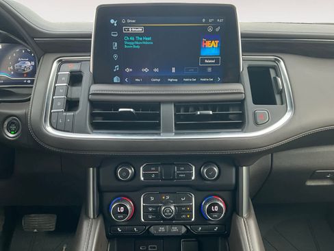 Used 2022 Chevrolet Tahoe Z71 w/ Luxury Package image 16