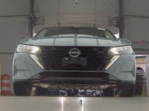 Used 2024 Nissan Sentra SR w/ SR Premium Package FWD image 3