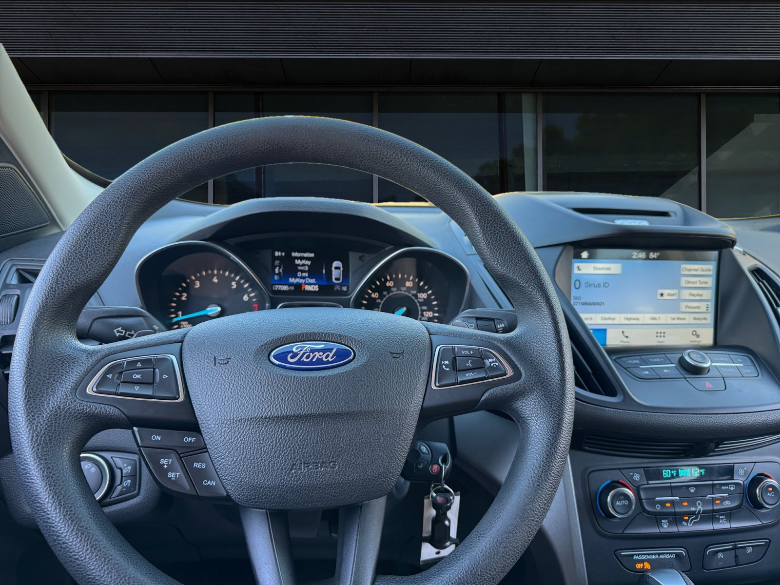 Used 2017 Ford Escape SE w/ Equipment Group 201A AWD/4WD image 3