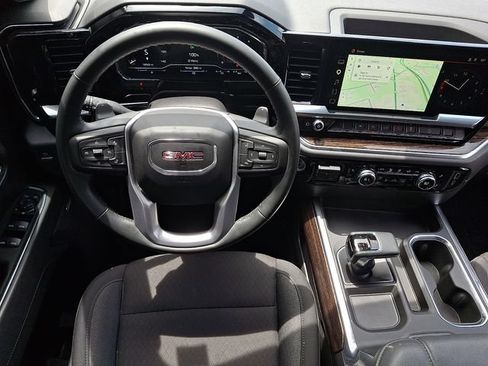 Used 2025 GMC Sierra 1500 Elevation w/ Preferred Package AWD/4WD image 11
