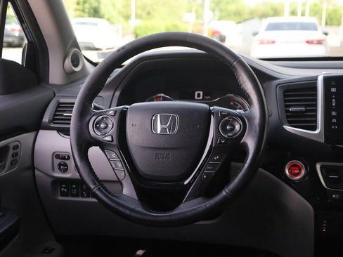 Used 2016 Honda Pilot Touring image 27