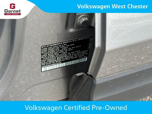 Used 2023 Volkswagen Taos SE w/ Panoramic Sunroof Package AWD/4WD image 11