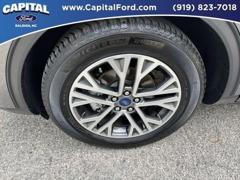 Used 2022 Ford Escape SEL FWD image 13